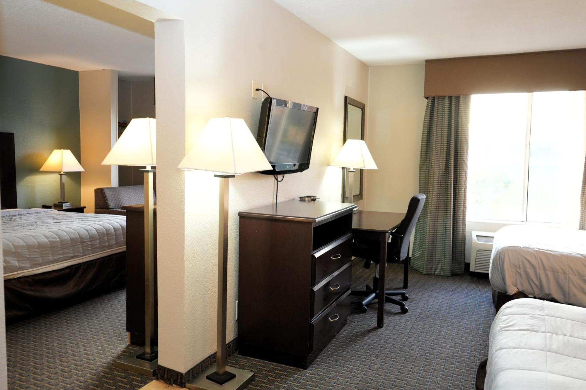 Copley Inn & Suites Akron Exterior photo
